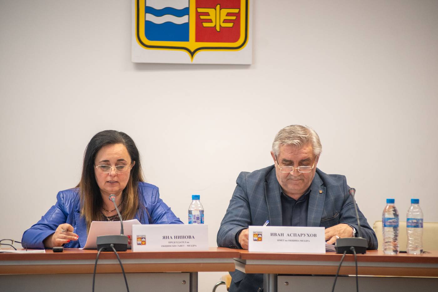  Председателт на Общинския съвет Яна Нинова и кметът Иван Аспарухов 